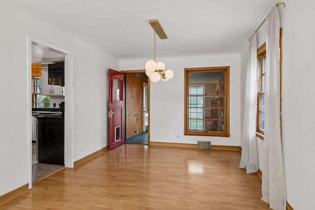 2011 Vincent Avenue N, Minneapolis, MN 55411