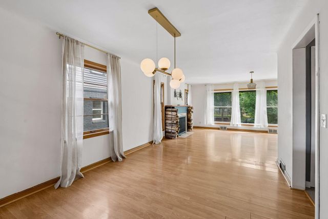 2011 Vincent Avenue N, Minneapolis, MN 55411