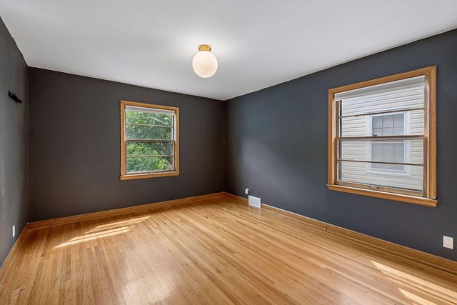 2011 Vincent Avenue N, Minneapolis, MN 55411