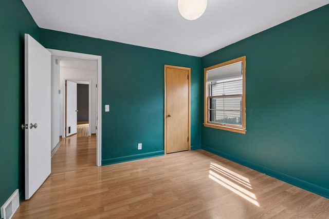 2011 Vincent Avenue N, Minneapolis, MN 55411