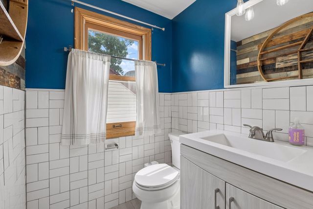 2011 Vincent Avenue N, Minneapolis, MN 55411