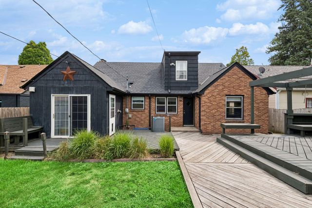 2011 Vincent Avenue N, Minneapolis, MN 55411