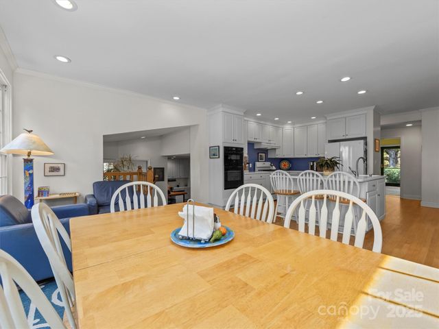 7 Park Road, Asheville, NC 28803