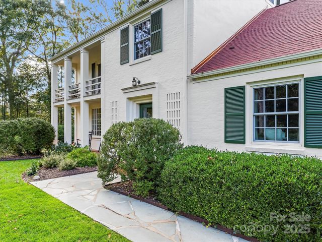 7 Park Road, Asheville, NC 28803