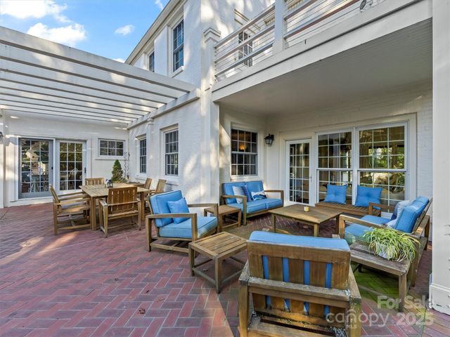 7 Park Road, Asheville, NC 28803