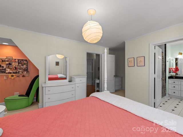 7 Park Road, Asheville, NC 28803