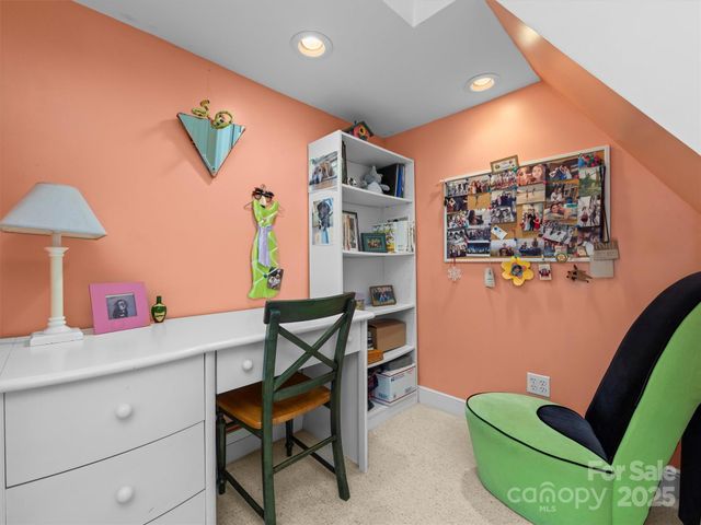 7 Park Road, Asheville, NC 28803