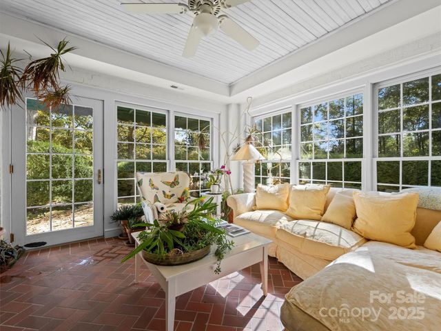 7 Park Road, Asheville, NC 28803