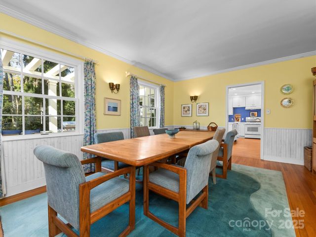 7 Park Road, Asheville, NC 28803