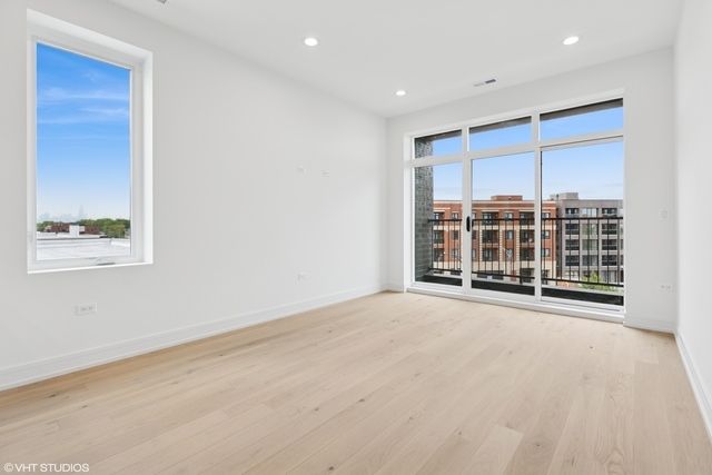 3219 N ELSTON Street 2, Chicago, IL 60618