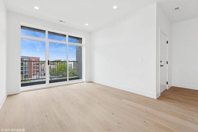 3219 N ELSTON Street 2, Chicago, IL 60618