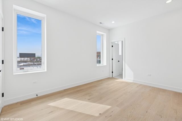 3219 N ELSTON Street 2, Chicago, IL 60618