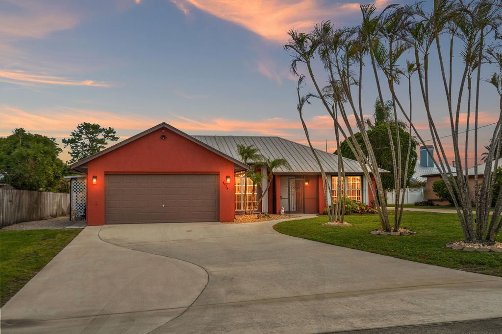 4824 SE Pilot Way, Stuart, FL 34997