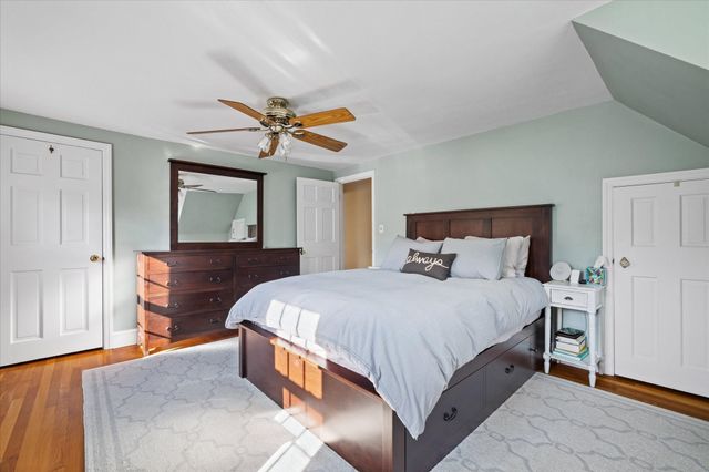 57 Forest St, Worcester, MA 01609