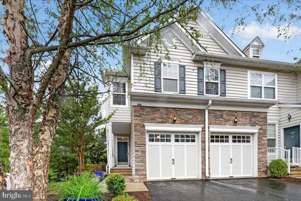 63 AUTUMN LN, Skillman, NJ 08558