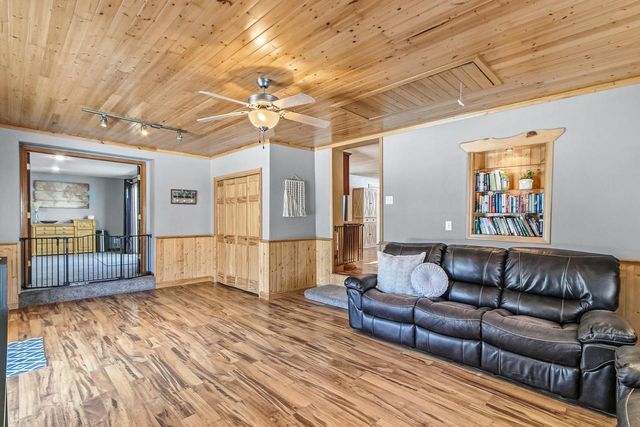 11548 N Maple Beach Drive, Edgerton, WI 53534