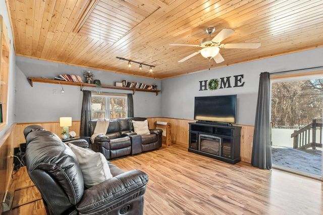 11548 N Maple Beach Drive, Edgerton, WI 53534