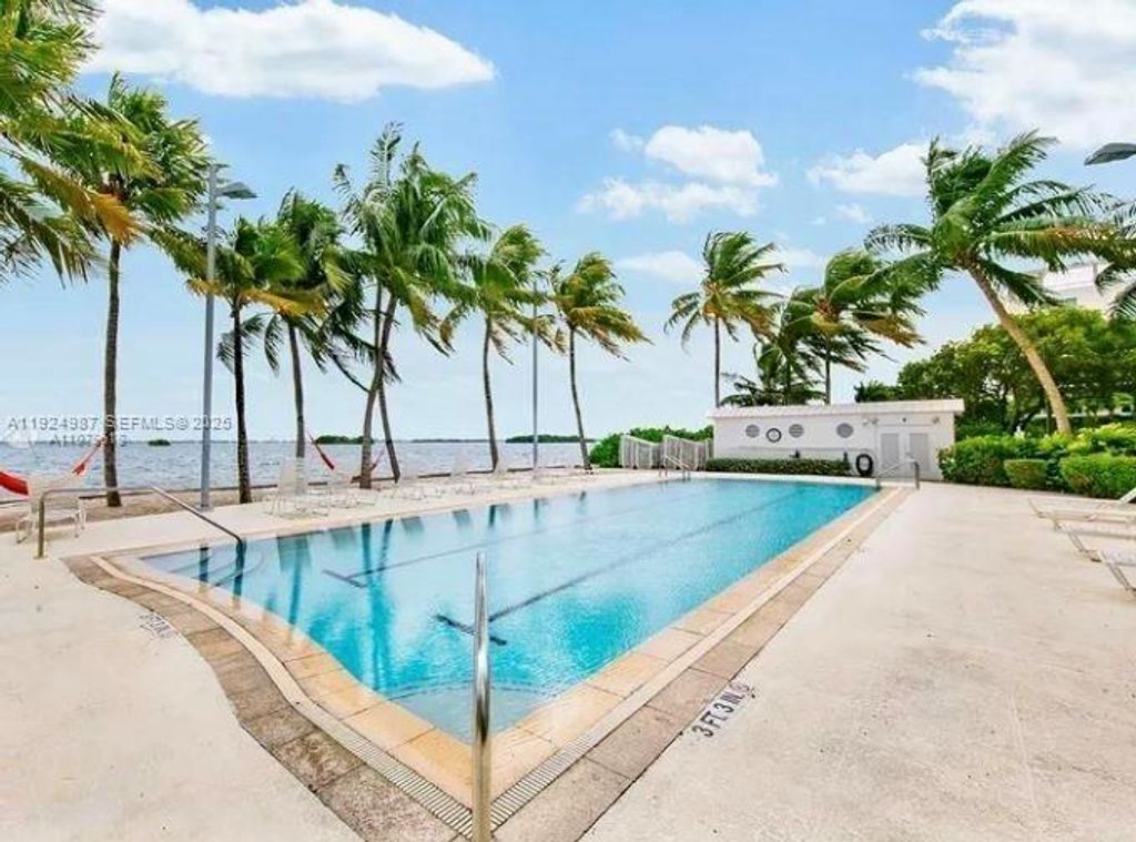 777 NE 62nd St C400, Miami, FL 33138