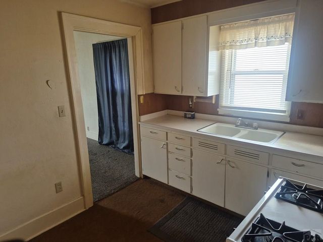 213 E 8th St, La Junta, CO 81050