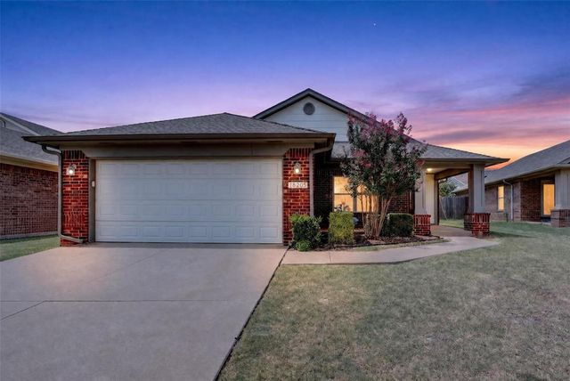 18205 Viento Drive, Edmond, OK 73012
