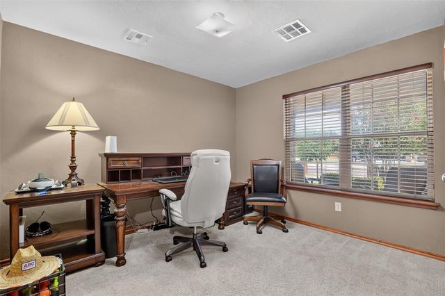 18205 Viento Drive, Edmond, OK 73012