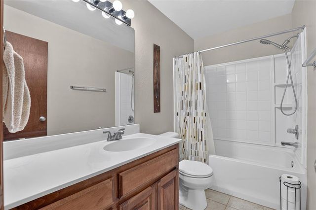 18205 Viento Drive, Edmond, OK 73012