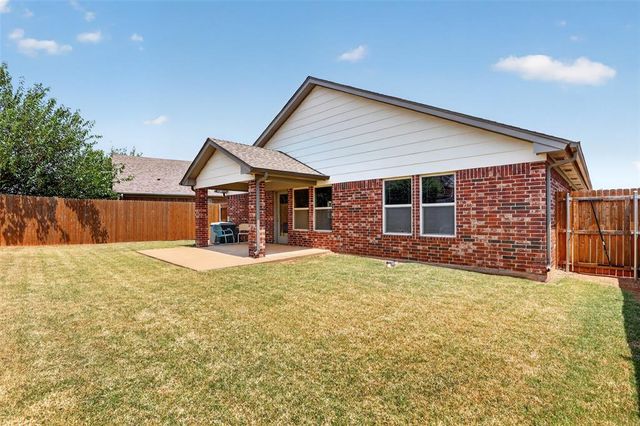 18205 Viento Drive, Edmond, OK 73012