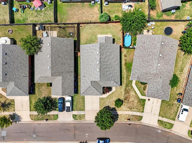 18205 Viento Drive, Edmond, OK 73012