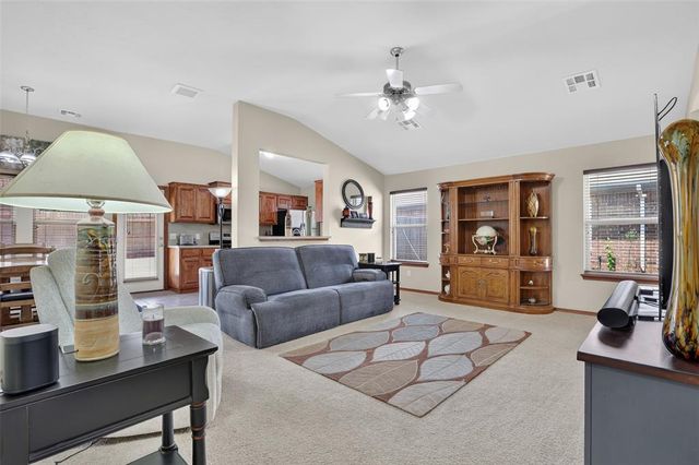 18205 Viento Drive, Edmond, OK 73012