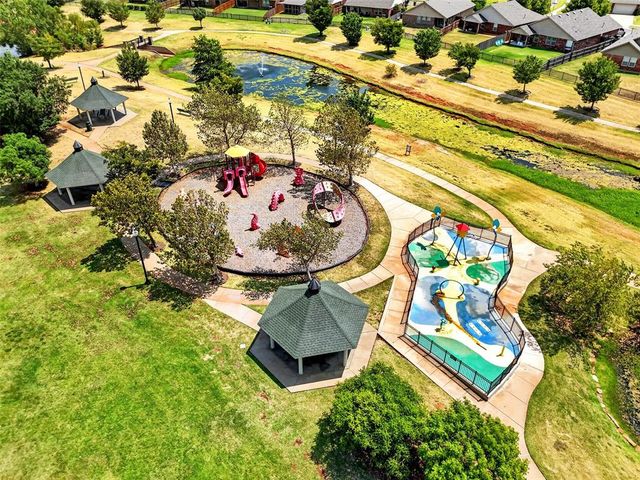 18205 Viento Drive, Edmond, OK 73012