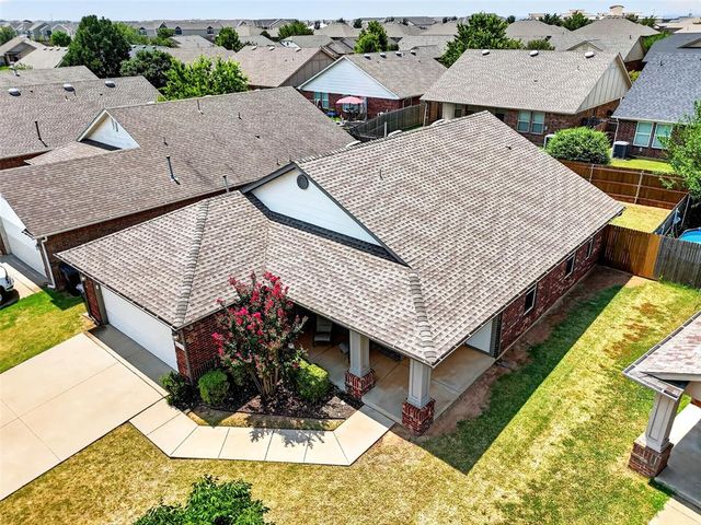 18205 Viento Drive, Edmond, OK 73012