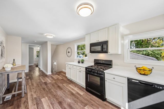 37966 N Nora Place, Spring Grove, IL 60081