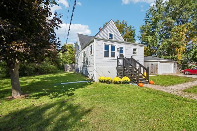 37966 N Nora Place, Spring Grove, IL 60081