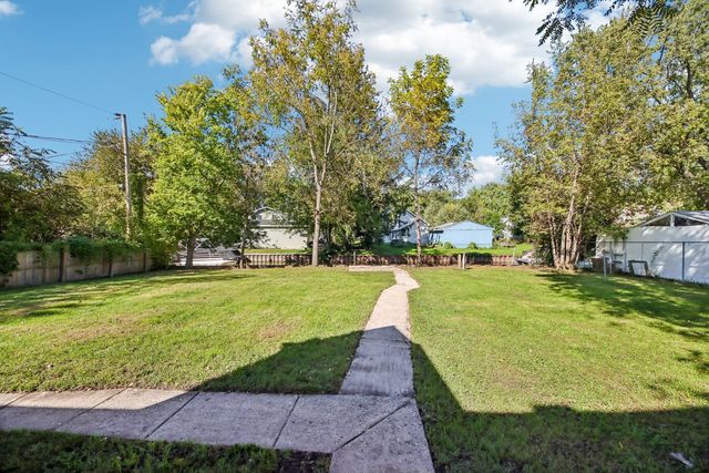 37966 N Nora Place, Spring Grove, IL 60081