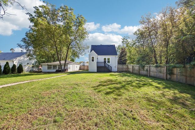 37966 N Nora Place, Spring Grove, IL 60081