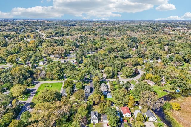 37966 N Nora Place, Spring Grove, IL 60081