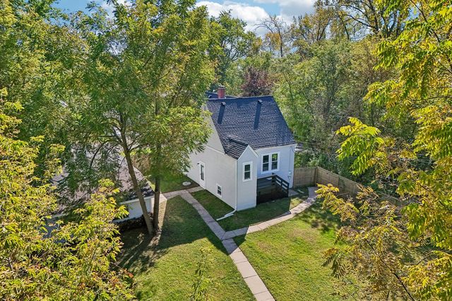 37966 N Nora Place, Spring Grove, IL 60081