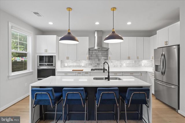 6625 OAK DR, Alexandria, VA 22306