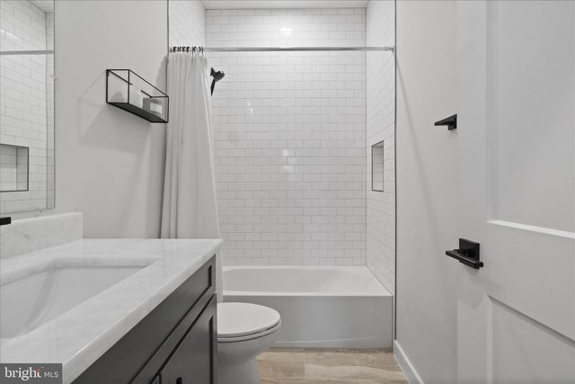 6625 OAK DR, Alexandria, VA 22306