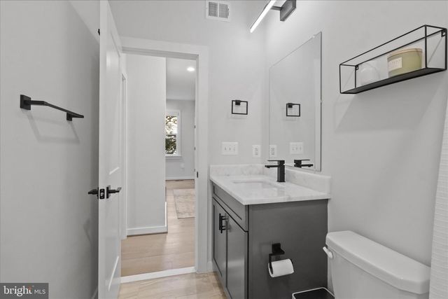 6625 OAK DR, Alexandria, VA 22306