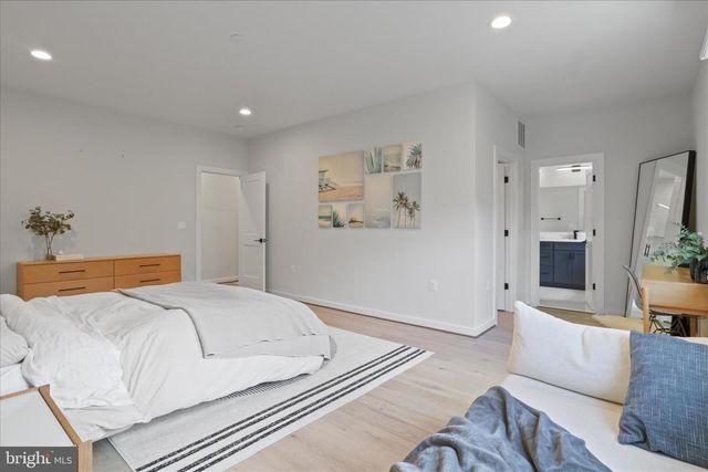 6625 OAK DR, Alexandria, VA 22306