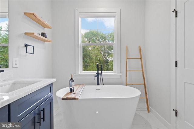 6625 OAK DR, Alexandria, VA 22306