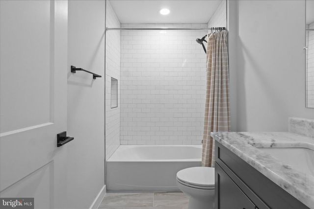 6625 OAK DR, Alexandria, VA 22306