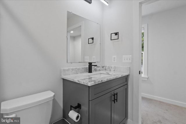 6625 OAK DR, Alexandria, VA 22306