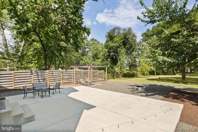 6625 OAK DR, Alexandria, VA 22306