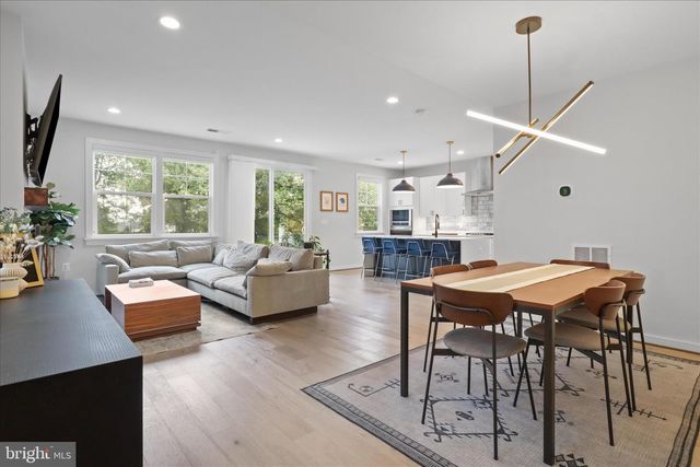 6625 OAK DR, Alexandria, VA 22306