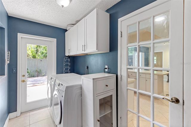 2576 HUNTINGTON AVENUE, Sarasota, FL 34232