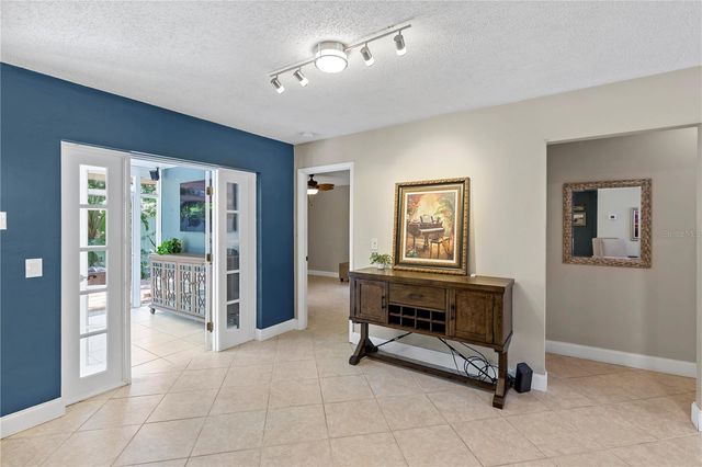 2576 HUNTINGTON AVENUE, Sarasota, FL 34232