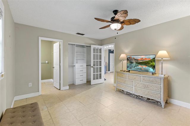 2576 HUNTINGTON AVENUE, Sarasota, FL 34232