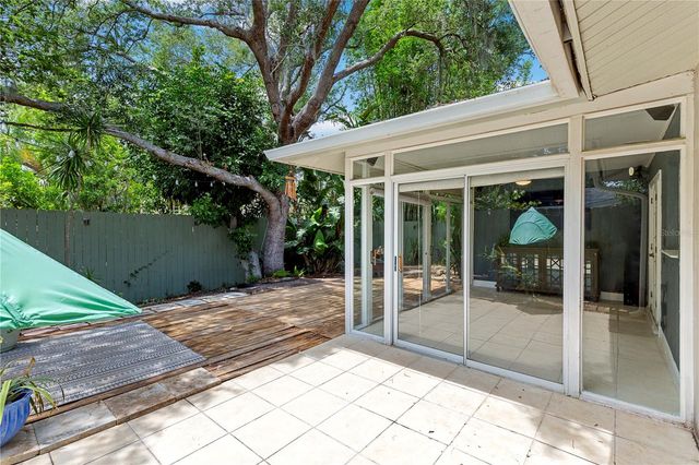 2576 HUNTINGTON AVENUE, Sarasota, FL 34232